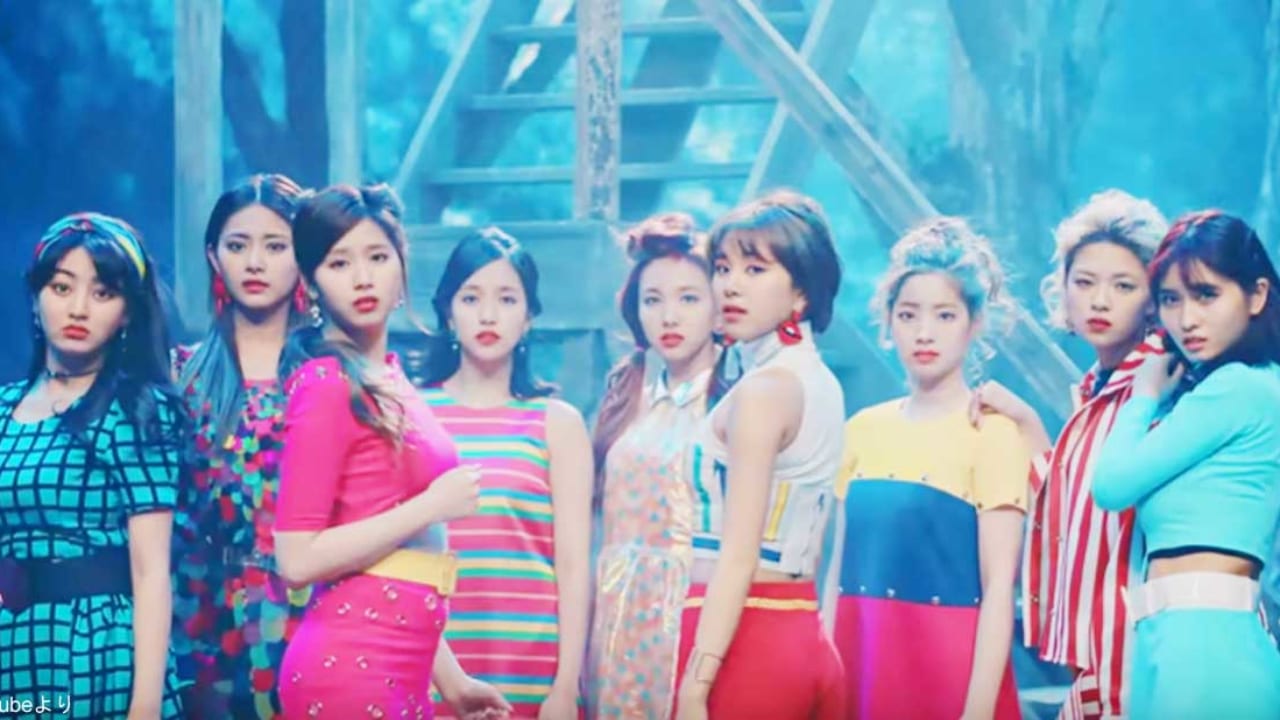 Twice 大ヒット曲 Signal がリリースから2周年 アイコニックな時代の思い出をファンがシェア Kpop Monster Twice 大ヒット曲 Signal がリリースから2周年 アイコニックな時代の思い出をファンがシェア Kpop Monster