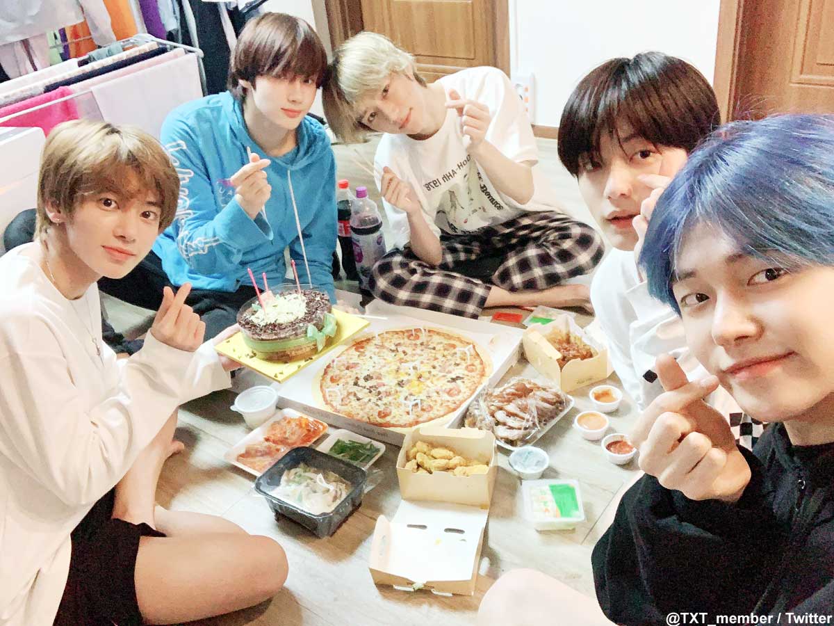 Btsの弟分 Txt ヨンジュンの誕生日をお祝い 宿舎でサプライズパーティーを開催 ツイッターも大盛り上がり Kpop Monster