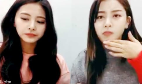 TWICEツウィ（左）とジヒョ（右）