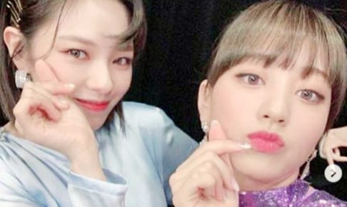 TWICE ジョンヨン（左）とジヒョ（右）