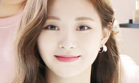 TWICE ツウィ
