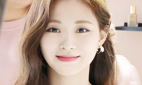TWICE ツウィ