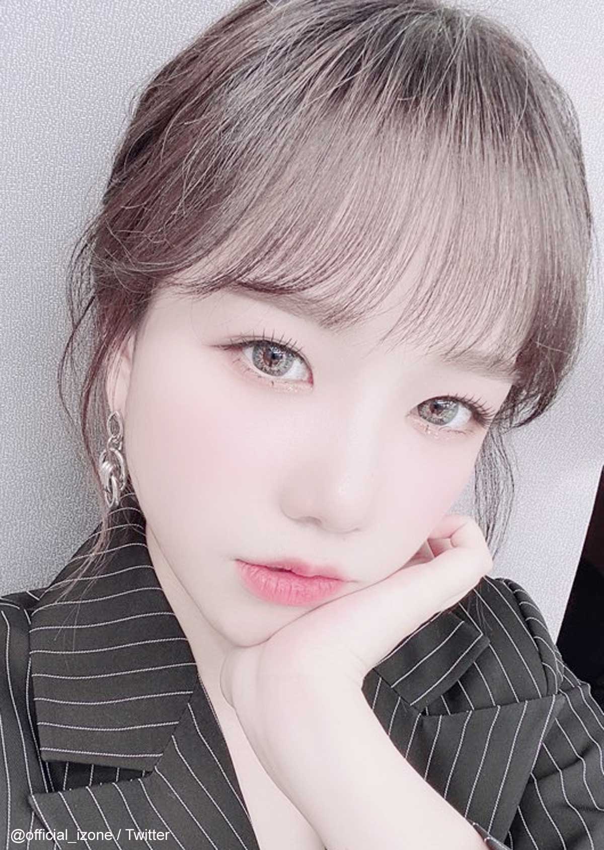 Iz One ユリ かわいすぎる 顔にファン大興奮 思い通りにいかないカメラフィルターに思わず困惑 Kpop Monster Iz One ユリ かわいすぎる 顔にファン大興奮 思い通りにいかないカメラフィルターに思わず困惑 Kpop Monster