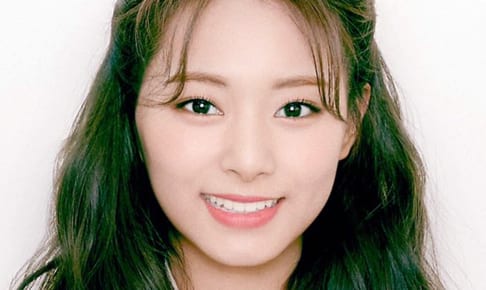 TWICE ツウィ
