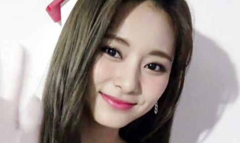 TWICE ツウィ