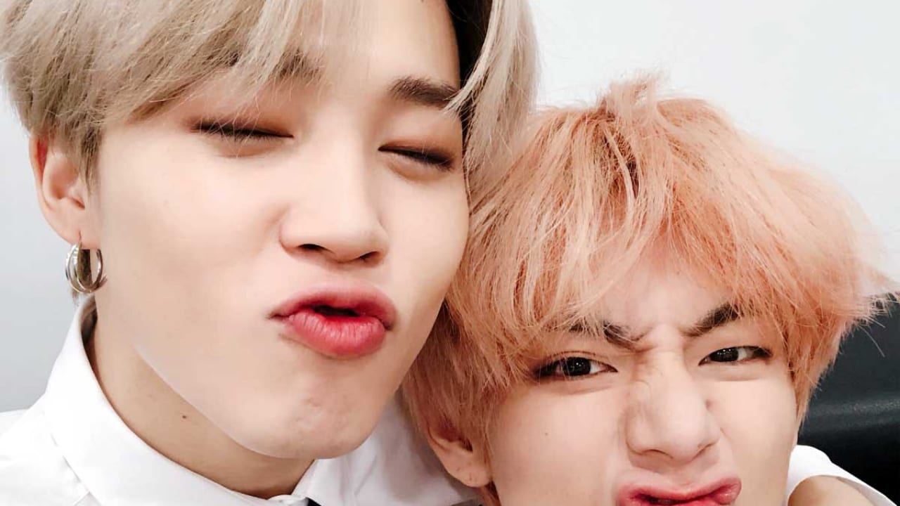 Bts ジミンがいじめられてると思った 高校時代に1人で座っている彼を見たvの行動が優しすぎる Kpop Monster Bts ジミンがいじめられてると思った 高校時代に1人で座っている彼を見たvの行動が優しすぎる Kpop Monster