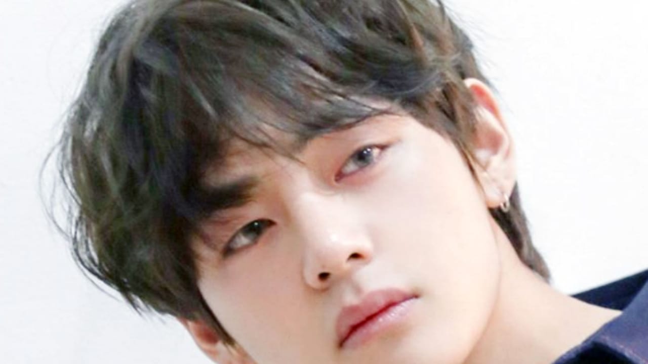 Bts V 日本でも大人気の あのお菓子 に大喜びする姿を見せていた Btsファンもよく知るアノ人から突然プレゼントをもらったvの反応がかわいすぎる 授賞式で起きた密かなやりとりに絶賛の声殺到 Kpop Monster Bts V 日本でも大人気の あのお菓子 に大喜びする姿を見せていた Btsファンもよく知るアノ人から突然プレゼントをもらったvの反応がかわいすぎる 授賞式で起きた密かなやりとりに絶賛の声殺到 Kpop Monster