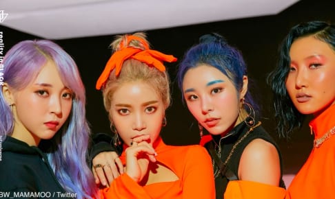 MAMAMOO（左から：ムンビョル、ソラ、フィイン、ファサ）