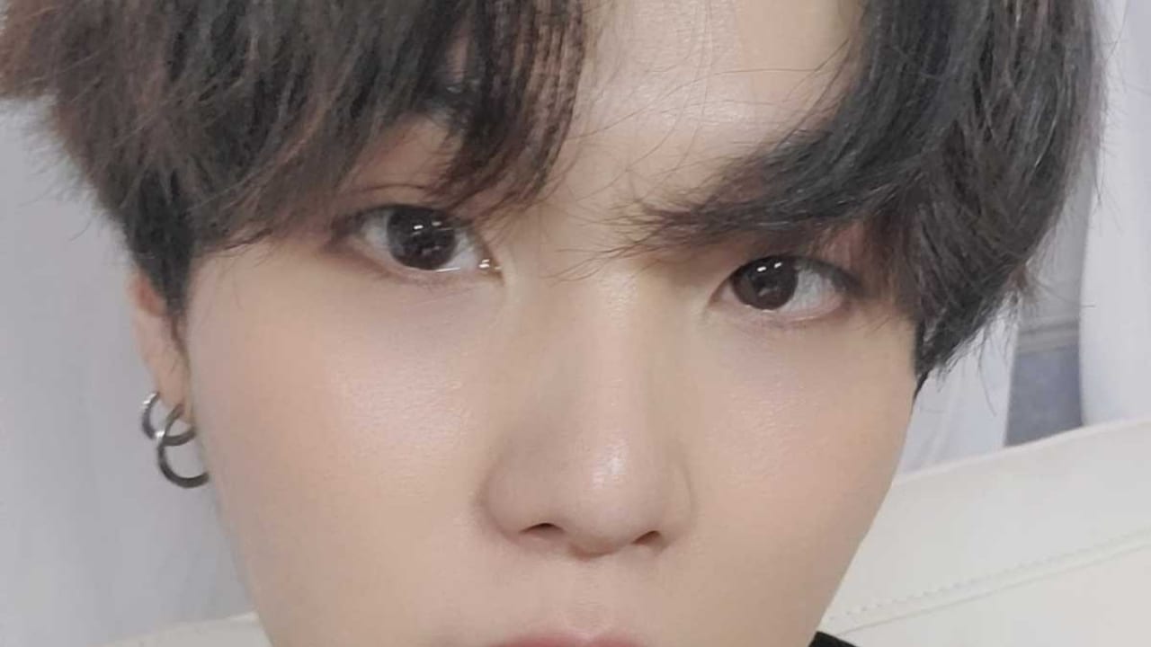 Bts シュガ モチモチかわいい顔が一瞬で セクシー に 引き込まれるような妖艶な眼差し 猫顔な彼の魅力を最大限引き出す あるモノ とは Kpop Monster