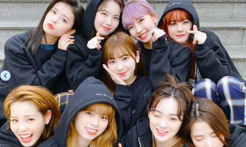 Niziu ミイヒ 大好きな Twice サナ モモが気になってもうどうしよう J Y Parkの話をよそに横目でチラチラ 興奮を隠せないミイヒ が超かわいい Kpop Monster