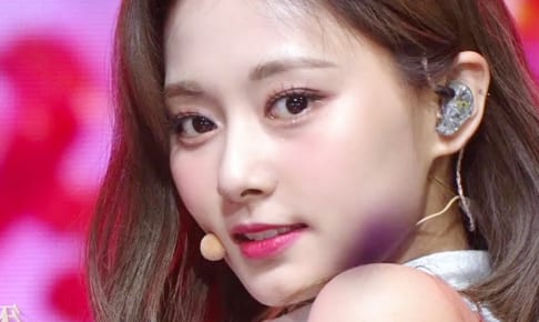 TWICE ツウィ