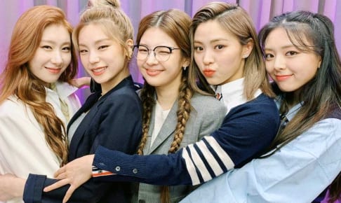 Itzy ユナは不思議すぎるマンネ 超天然な発言にメンバーとiuは困惑 大爆笑 Iuにこんなことを言うなんて Kpop Monster Itzy ユナは不思議すぎるマンネ 超天然な発言にメンバーとiuは困惑 大爆笑 Iuにこんなことを言うなんて Kpop Monster