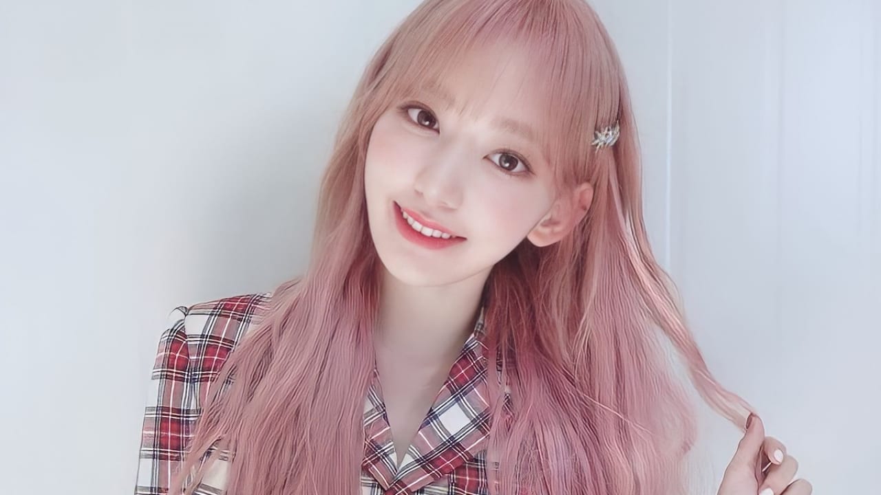 Iz One 宮脇咲良 大好きだったサンナクチに飽きて別の料理にハマっていることを告白 辛すぎてむせながら食べてます 今韓国で大人気のそのゲキカラ料理とは Kpop Monster