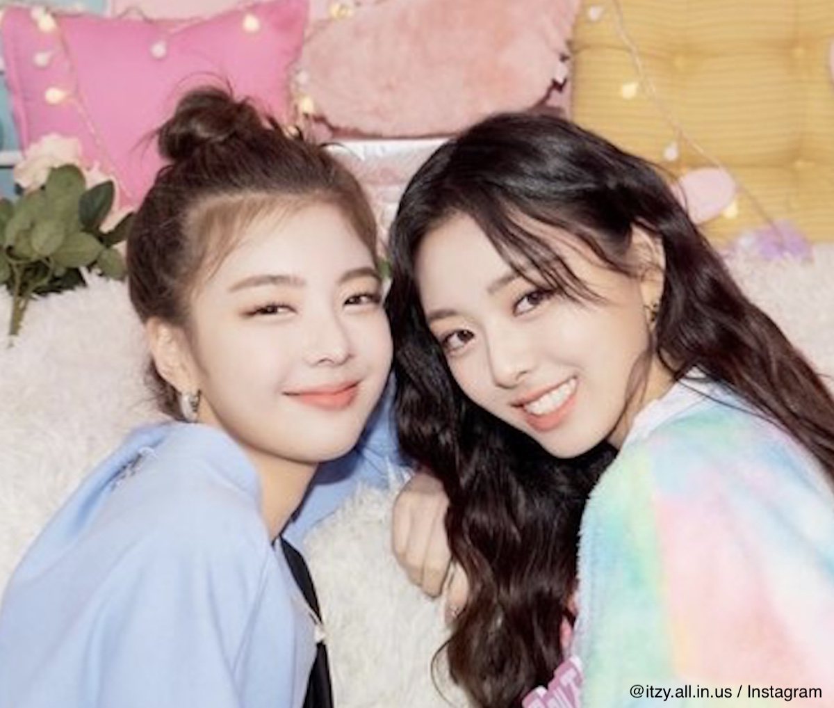 Itzy リア ユナ 放送中にとつぜんの涙 お互いのメッセージに抱き合って号泣 ルームメイト２人の特別な友情関係に感動 Kpop Monster