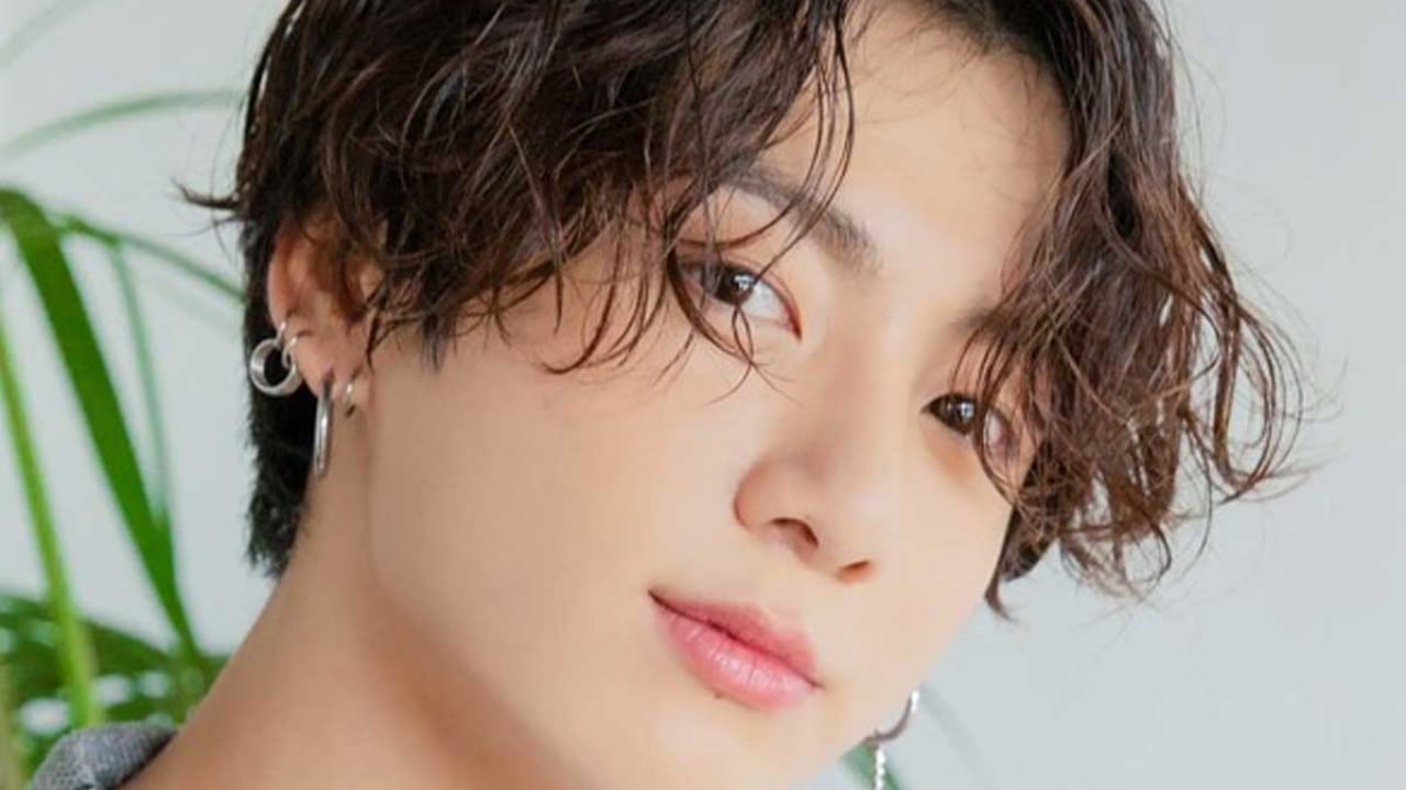 Bts ジョングク なんとスマホの背景画面を大好きな アノ人 の写真にしていた その意外な人物にファンはビックリ ジョングクの愛おしさに胸キュン Kpop Monster