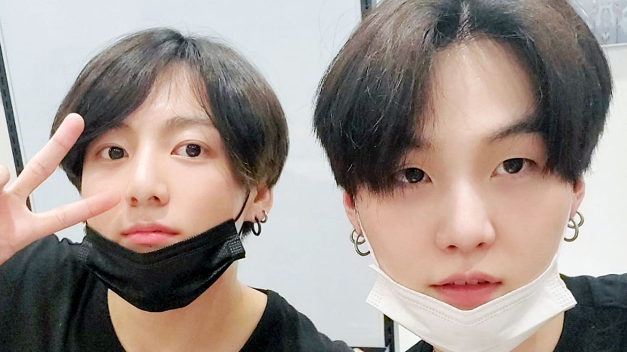 Bts ジョングクの斬新すぎるヘアスタイルにシュガ大よろこび まるで頭で 海藻 を育ててるかのよう ジョングクを見るなり息もできないほど大爆笑するシュガの様子がかわいすぎる Kpop Monster Bts ジョングクの斬新すぎるヘアスタイルにシュガ大よろこび まるで頭で 海藻 を育ててるかのよう ジョングクを見るなり息もできないほど大爆笑するシュガの様子がかわいすぎる Kpop Monster