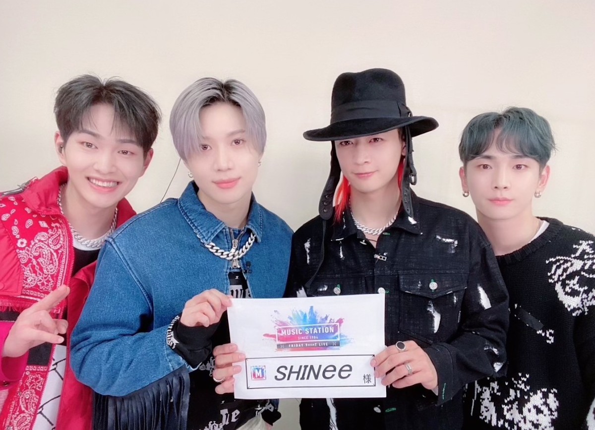 Shinee 10年ぶりの Mステ で日本活動をサプライズ発表 番組裏側のオフショット写真や番組終了後のメンバーコメントも公開 Kpop Monster
