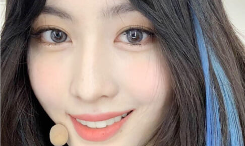 TWICE モモ