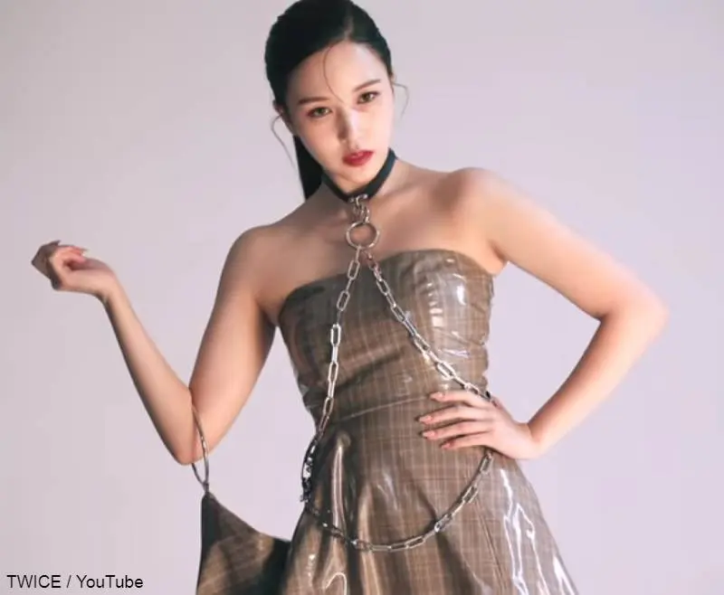 Twice ミナ 美しすぎる8つの顔から目が離せない 初の単独グラビアで見せた上品 エレガントな姿に世界中から絶賛の声 Kpop Monster Twice ミナ 美しすぎる8つの顔から目が離せない 初の単独グラビアで見せた上品 エレガントな姿に世界中から絶賛の声 Kpop Monster