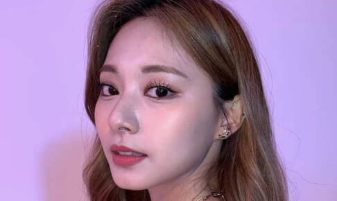 TWICE ツウィ