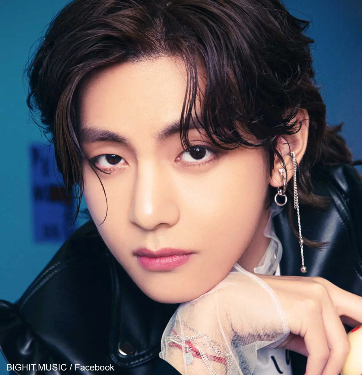 Bts Vの史上最高にダンディなイメチェンに世界中のファンが大パニック 予想だにしなかった超セクシーなスタイリングに心を奪われる人続出 まるで敏腕社長のような圧倒的オーラを放つ姿に感激 絶賛の声殺到 Kpop Monster