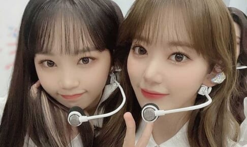 元IZ*ONE チェウォン、宮脇咲良（右）
