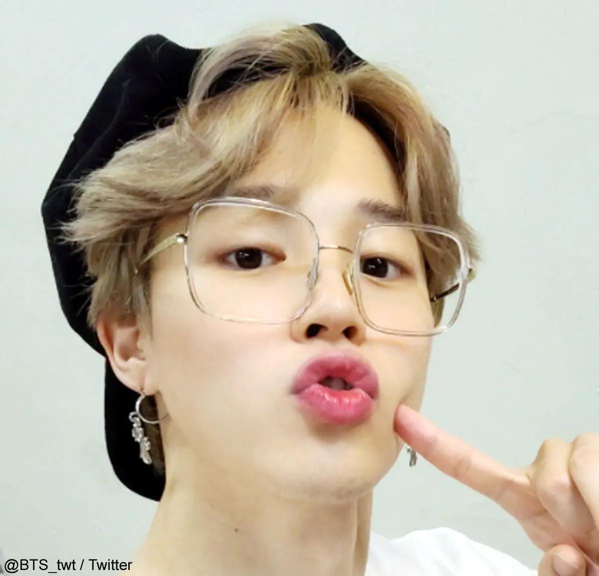 Bts ジミン なんと を使って英語を勉強中 それはまさに生きた英語を聞くことができるあのサービス 他のメンバーとは一味違うジミンの学習方法に驚きと共感の声続々 Kpop Monster Bts ジミン なんと を使って英語を勉強中 それはまさに生きた英語を聞くことができるあのサービス 他のメンバーとは一味違うジミンの学習方法に驚きと共感の声続々 Kpop Monster