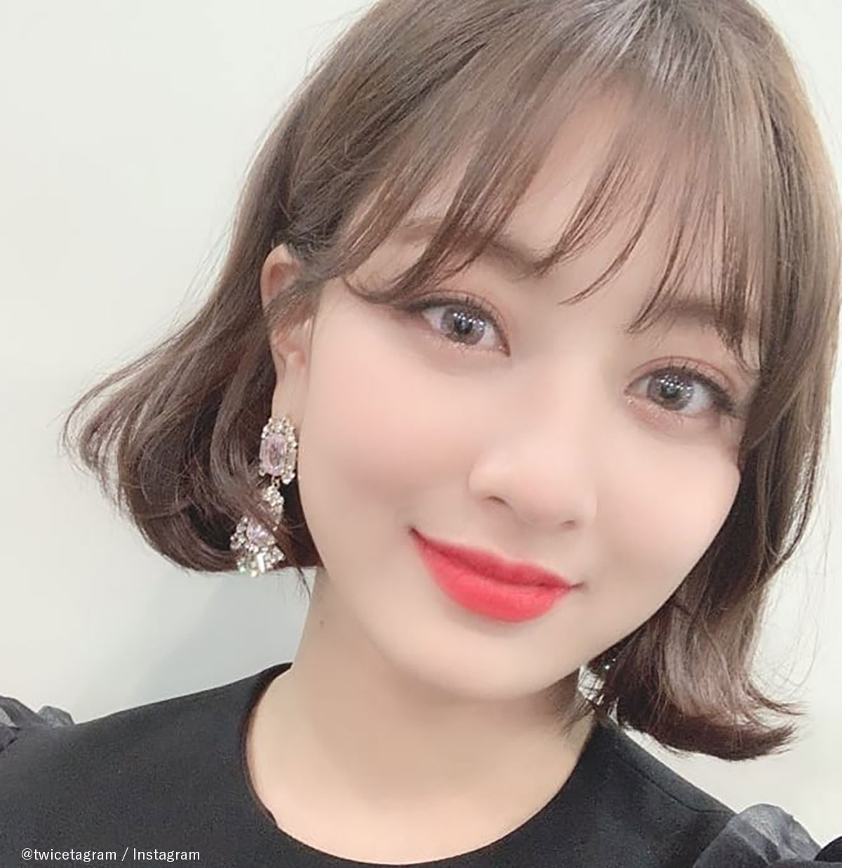 Twice ジヒョの伝説のヘアスタイルがついに復活へ ジヒョが次にしたい髪型はなんとボブ ジヒョの小顔と大きな瞳が際立つキュートなボブスタイルの復活に期待するファンが続出 Kpop Monster