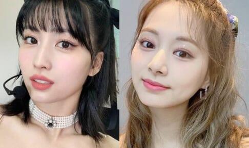 TWICE モモ（左）、ツウィ（右）