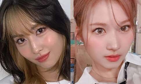 TWICE モモ（左）、サナ（右）