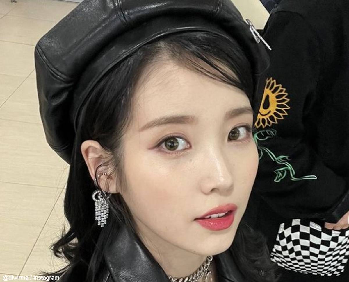 IU