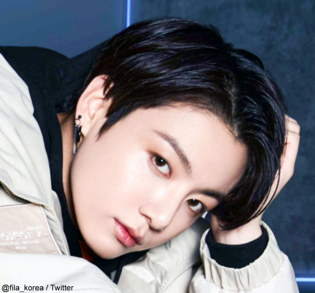 BTS ジョングク、世界中のファンの心を一瞬で奪った「歴代級のビジュアル」がヤバすぎる！ 目にかかる濡れた前髪、鮮やかな髪色のコンセプトが超 ...