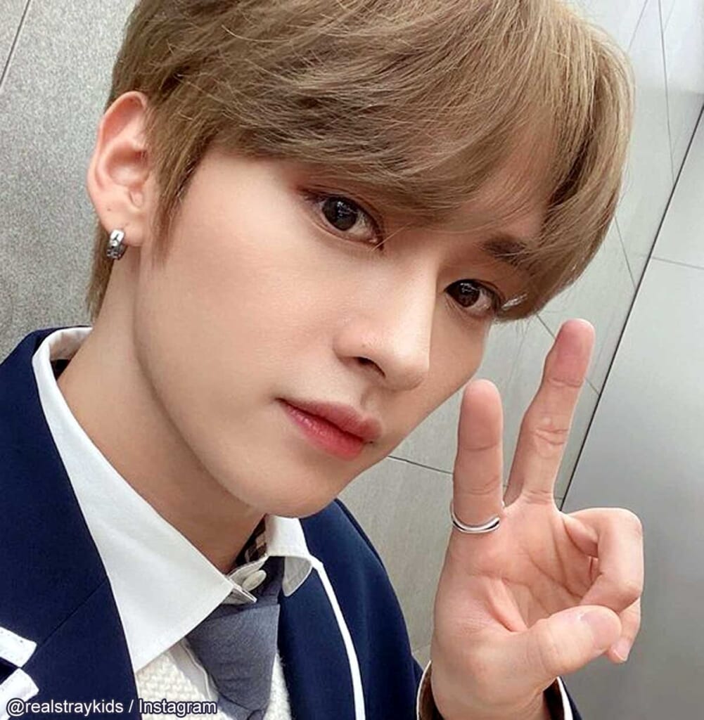 Stray Kids リノ、1年越しのハグに挑戦！ 恥ずかしがりながらも精一杯の形で愛情を伝える姿が超絶かわいい - KPOP monster
