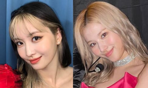 TWICE モモ（左）、サナ（右）