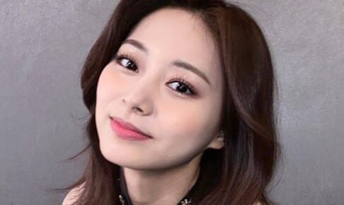 TWICE ツウィ