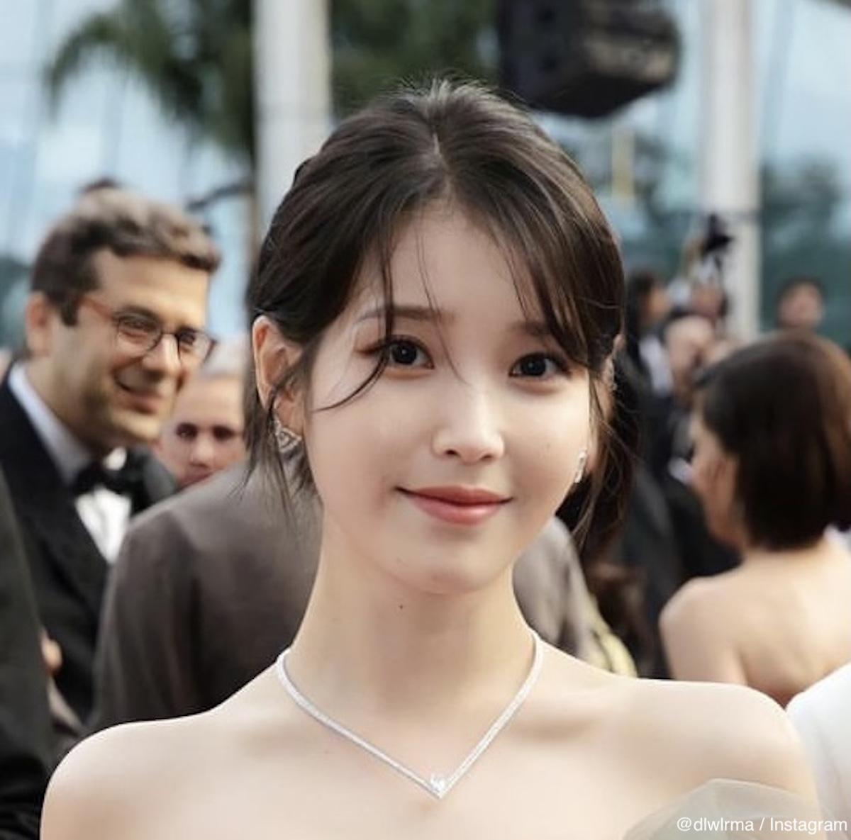 IU