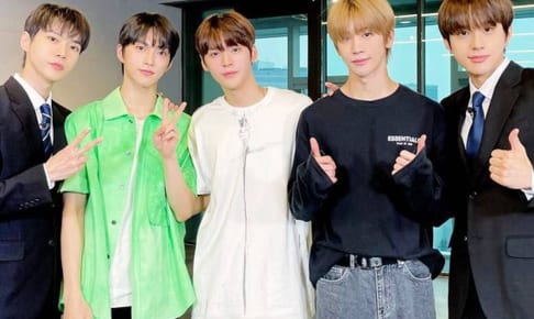 ドヨン（NCT）、SMルーキーズ（スンハン、ウンソク、ショウヘイ）、ジョンウ（NCT）（右）