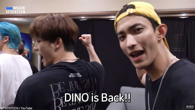 「DINO is Back!!」と叫ぶ2人