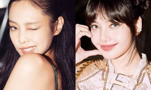 BLACKPINK ジェニー、リサ（右）