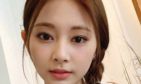 TWICE ツウィ